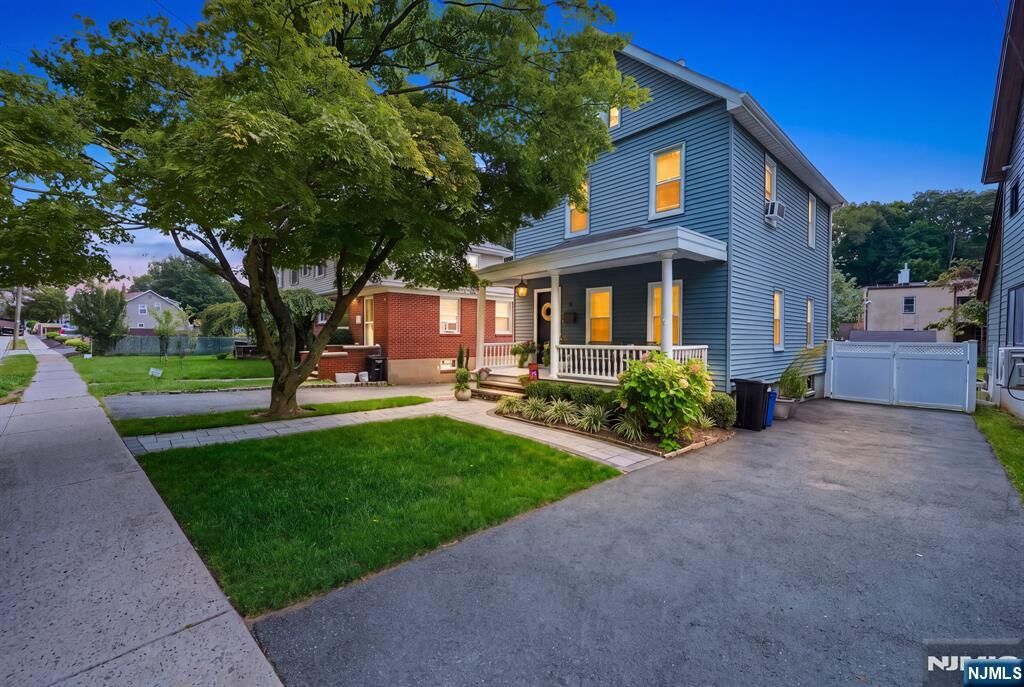 Property Photo:  38 Elm Road  NJ 07006 