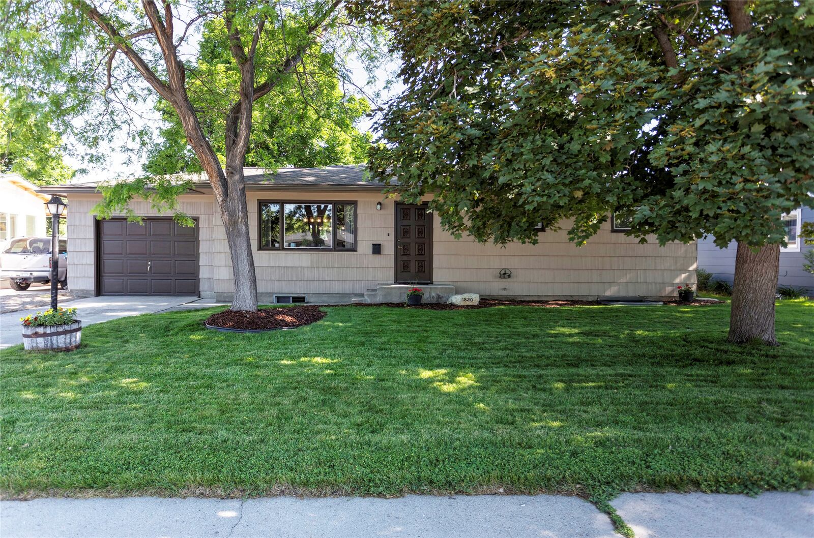 Property Photo: 1820 Dixon Avenue MT 59801