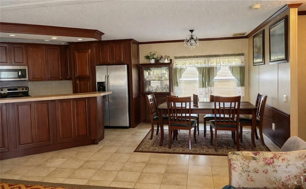 Property Photo:  154 W Bray Lane  LA 70041 