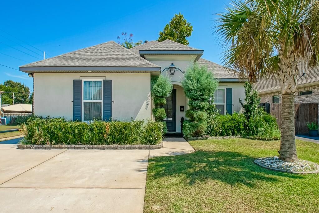 Property Photo:  924 Hudson Street  LA 70062 
