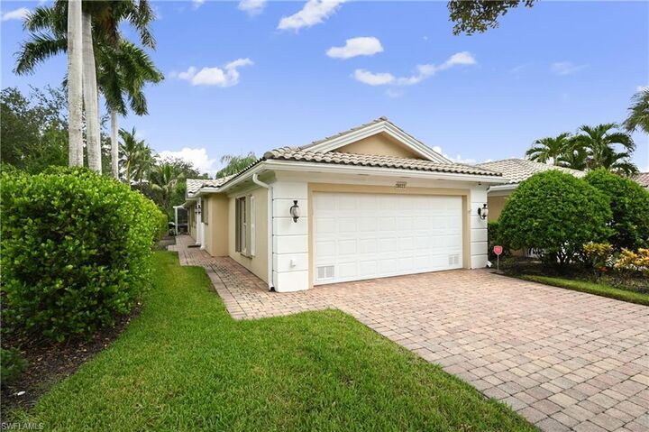 Property Photo:  28023 Dorado Dr  FL 34135 