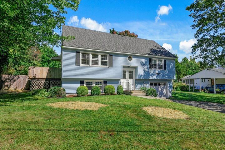 Property Photo:  11 Woodridge Road  NH 03431 