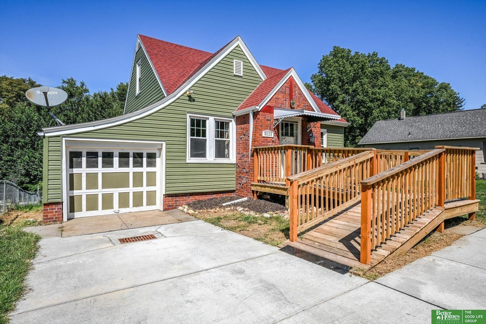 Property Photo: 6524 Emmet Street NE 68104