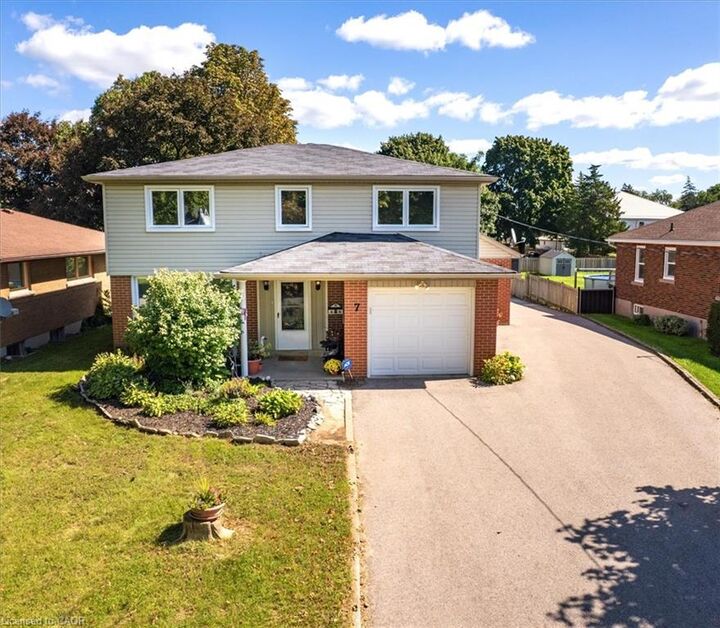 Property Photo:  7 Martin Avenue  ON N3Y 4C4 