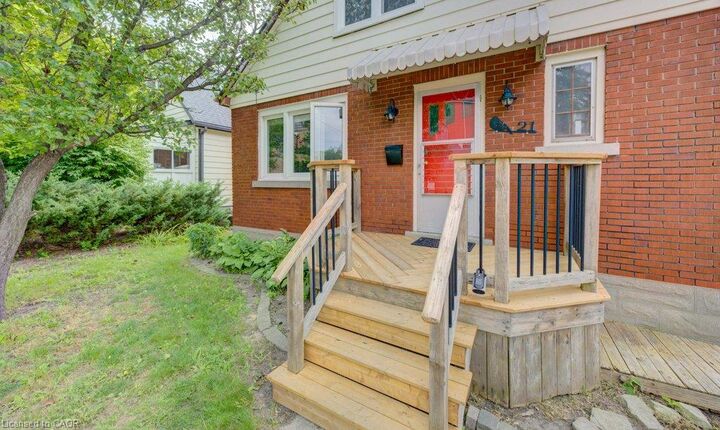 Property Photo:  21 Waverly Road  ON N2G 2E1 