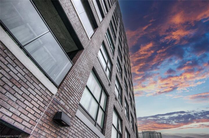 Property Photo:  1 Victoria Street S 1304  ON N2G 0B5 