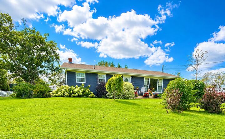 Property Photo: 113 Maple Avenue PE C1A 6G4