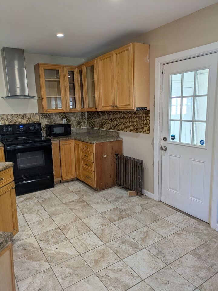 Property Photo:  210 Albemarle St  MA 01109 