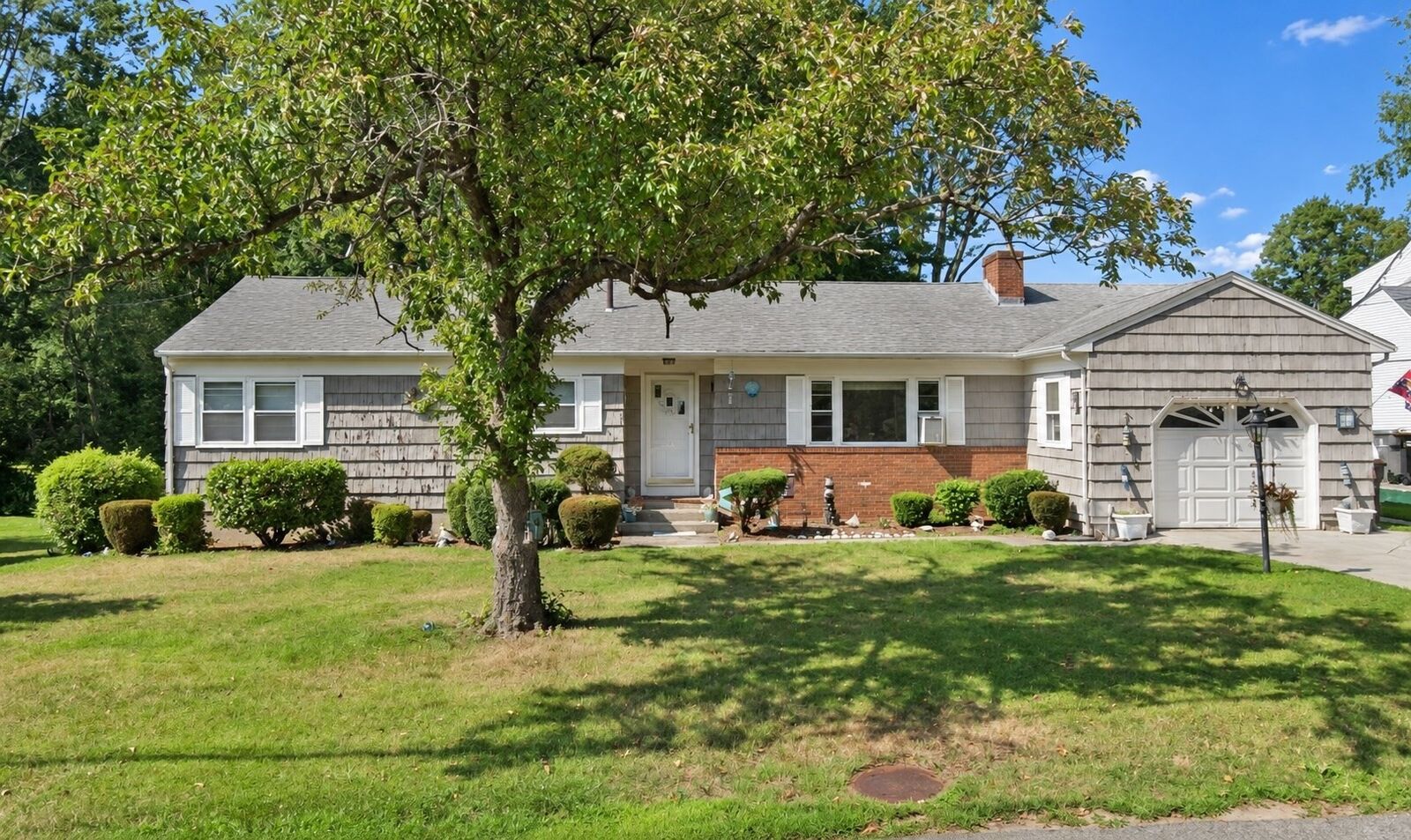 Property Photo:  25 Ransom Rd  MA 01702 