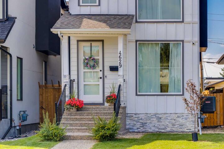 Property Photo:  4629 72 Street NW  AB T3B 2L3 