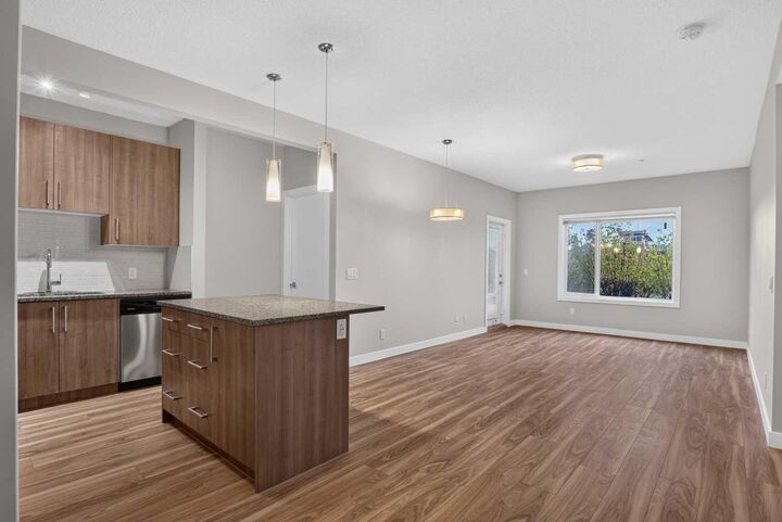Property Photo:  4 Sage Hill Terrace NW 7  AB T3R 0W4 