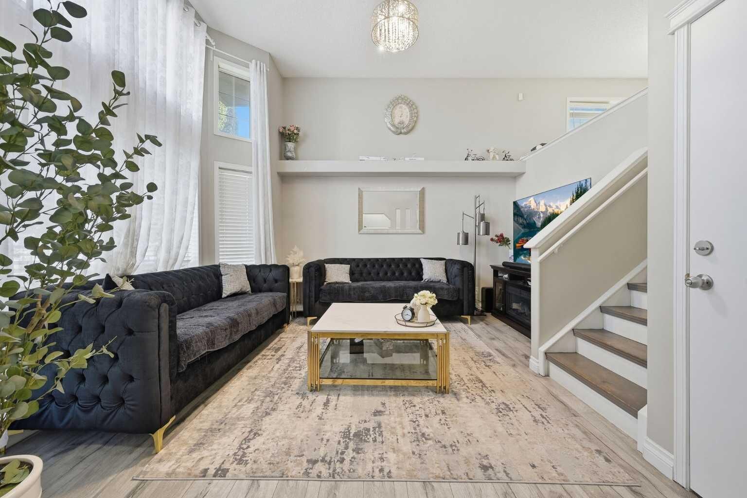 Property Photo:  22 Anaheim Bay NE  AB T1Y 7E2 