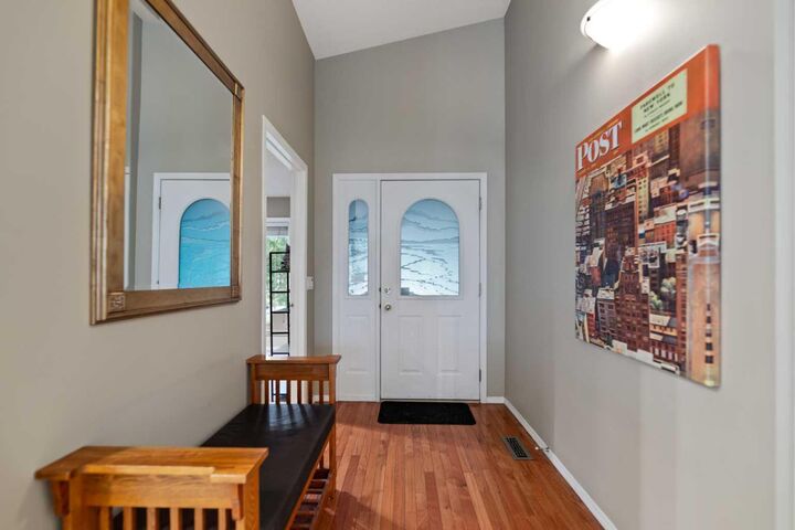 Property Photo:  13 Somerset Gate SW  AB T2Y 3G9 