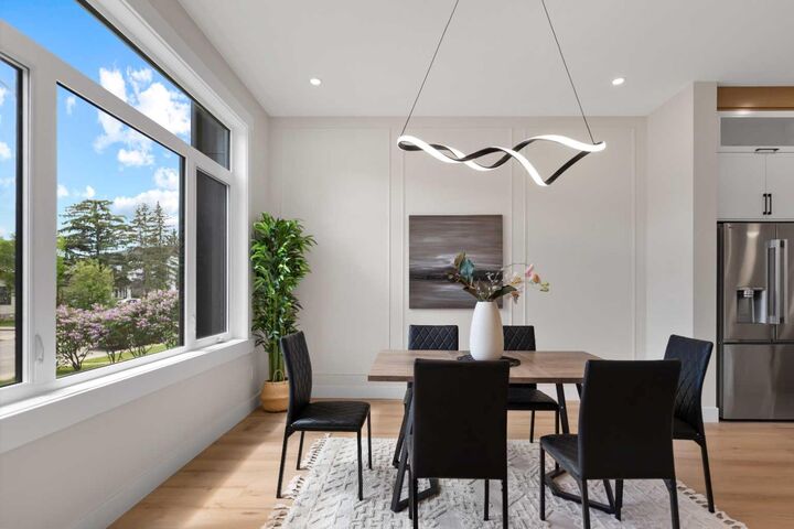 Property Photo:  8106 47 Avenue NW  AB T3B 1Z5 
