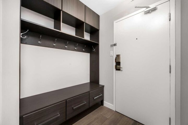 Property Photo:  220 13 Avenue SW 707  AB T2R 1L6 