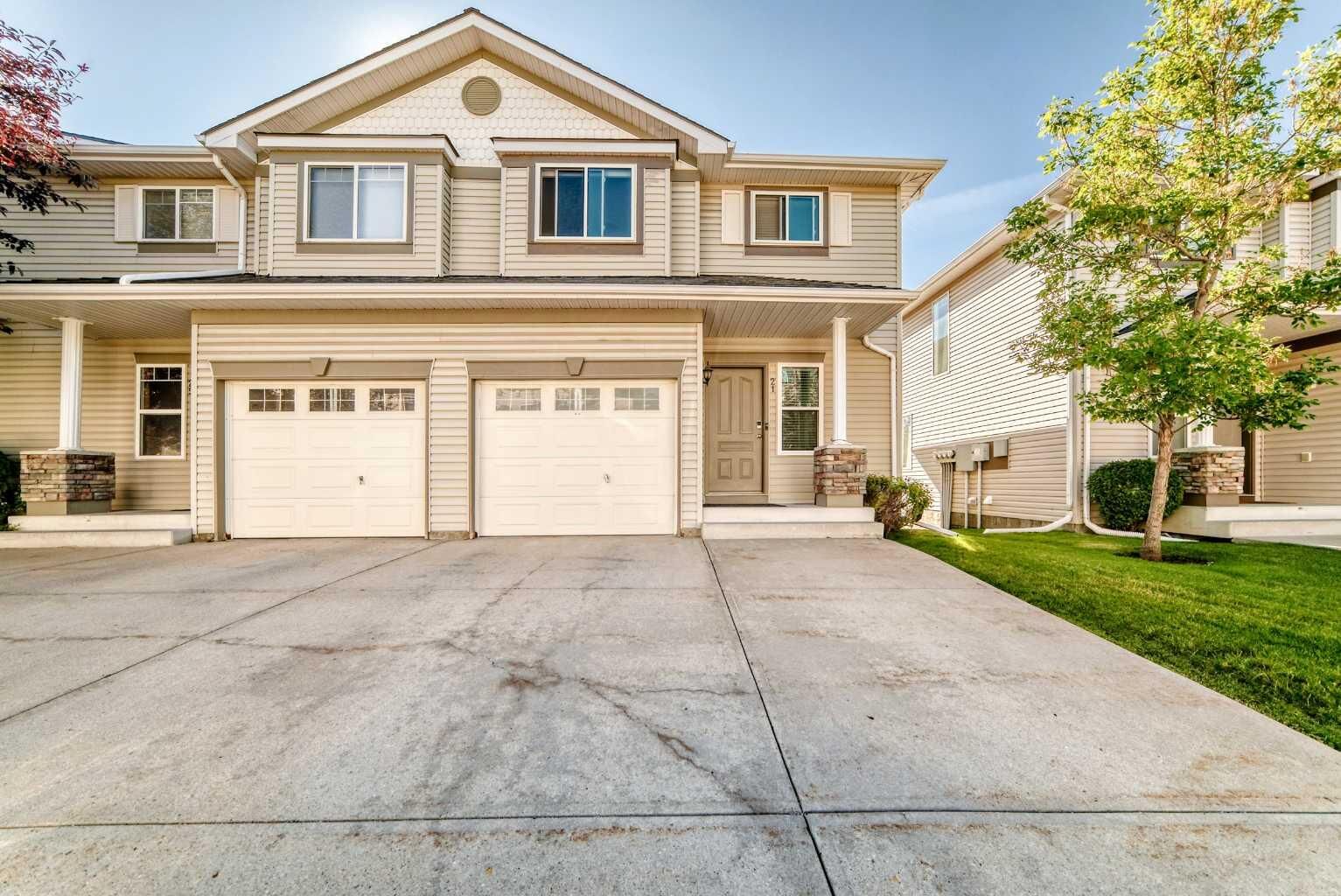 Property Photo:  21 Rocky Vista Circle NW  AB T3G 5B7 