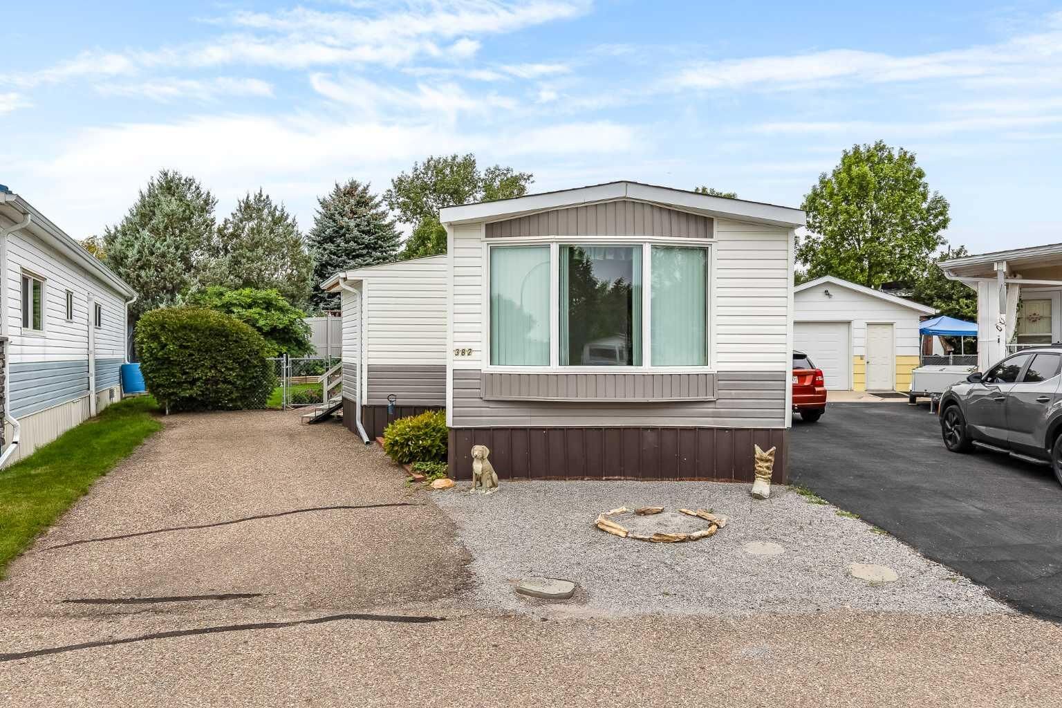 Property Photo:  382 Belanca Crescent SW  AB T1A 7A1 