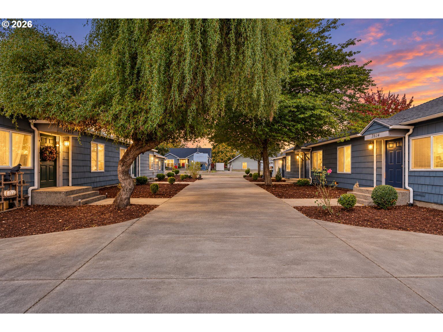Property Photo:  7612 SE 65th Ave  OR 97206 