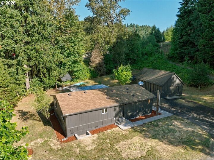 Property Photo:  208 Burma Rd  WA 98611 