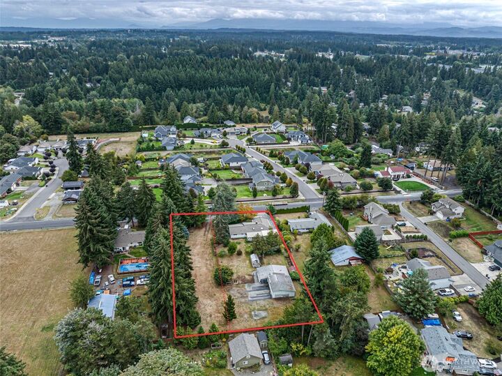Property Photo:  11818  80th Avenue E  WA 98373 