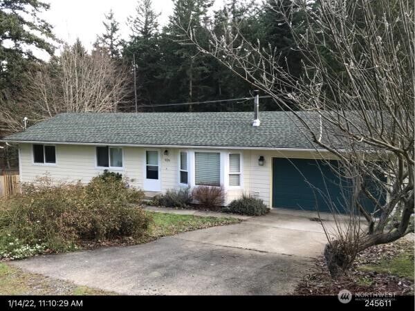Property Photo:  926  Dolphin Street  WA 98282 