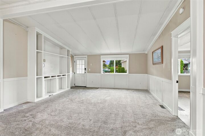 Property Photo:  31600  126th Avenue SE 57  WA 98092 