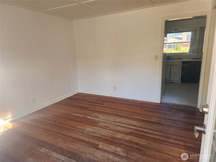 Property Photo:  1617 SW Grandview Avenue  WA 98532 