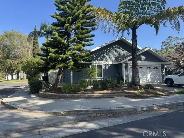 Property Photo:  6 Banyan Tree  CA 92612 