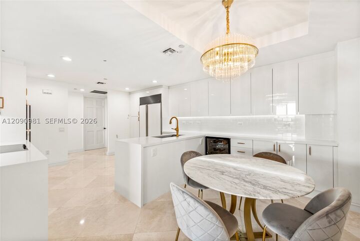 Property Photo:  7642 Fisher Island Dr 7642  FL 33109 