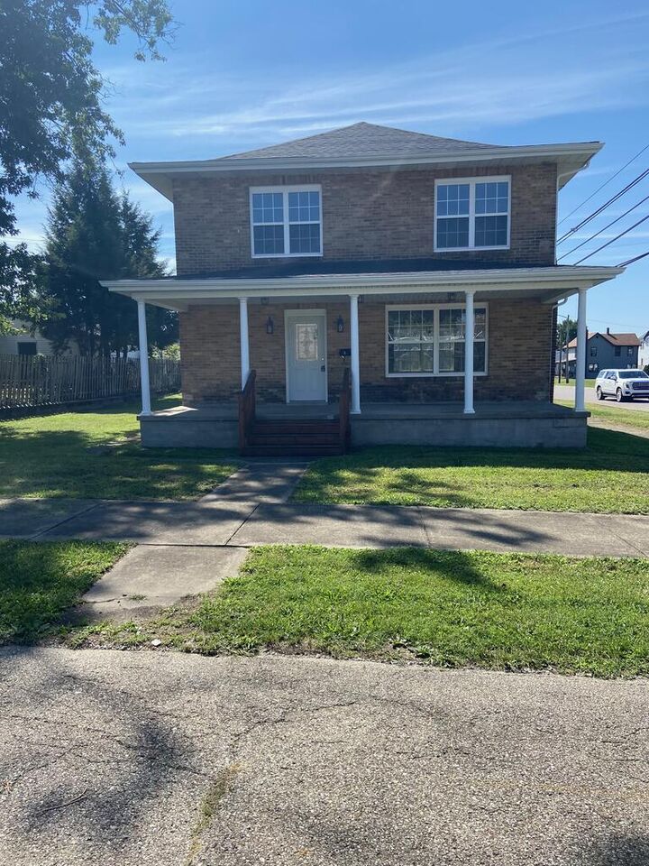 Property Photo:  310 6th St  OH 45692 