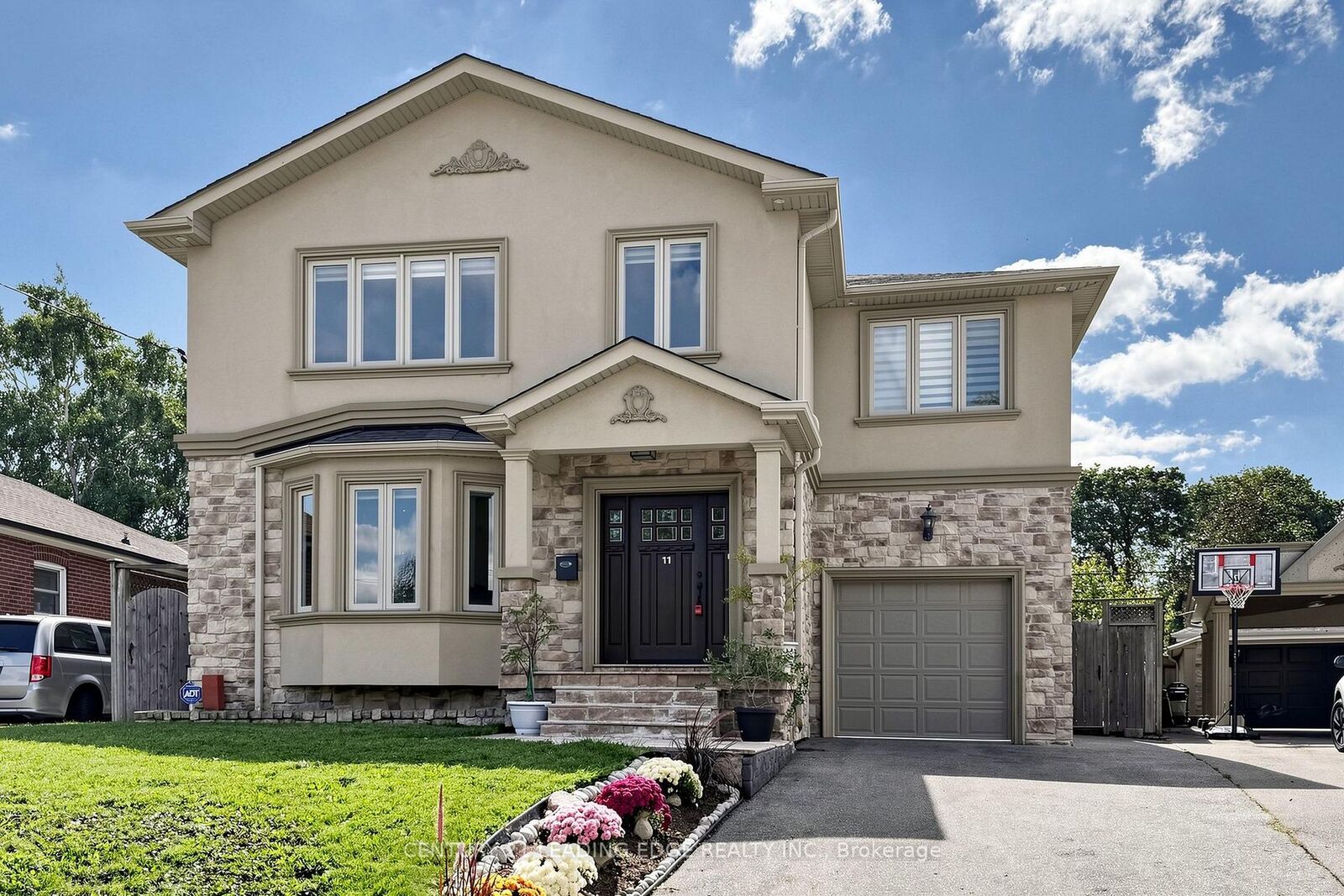 Property Photo:  11 Bellvare Crescent  ON M1R 2M8 