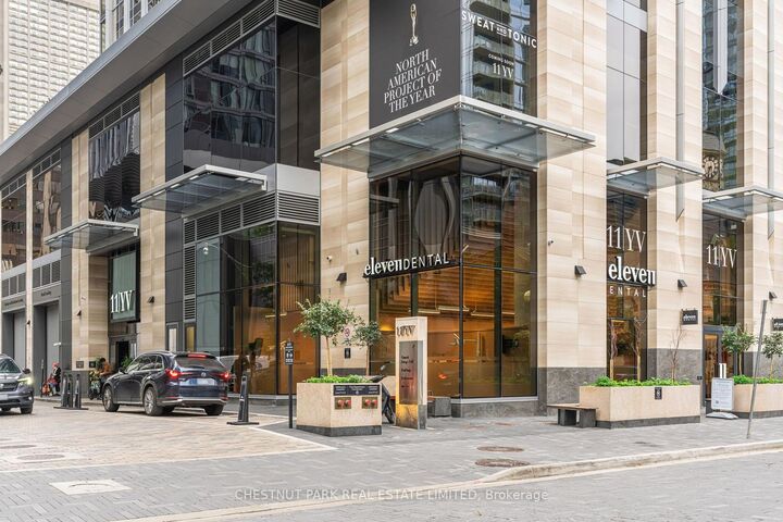 Property Photo:  11 Yorkville Avenue 4502  ON M4W 1L2 