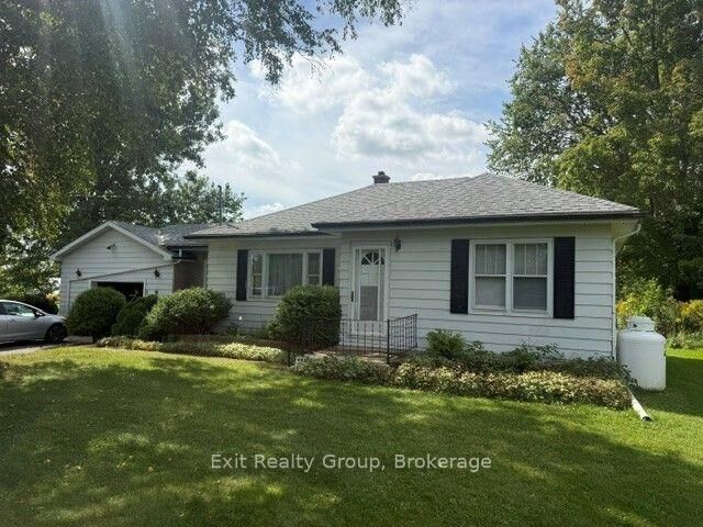 Property Photo:  593 County Rd 28 N/A  ON K8N 4Z7 