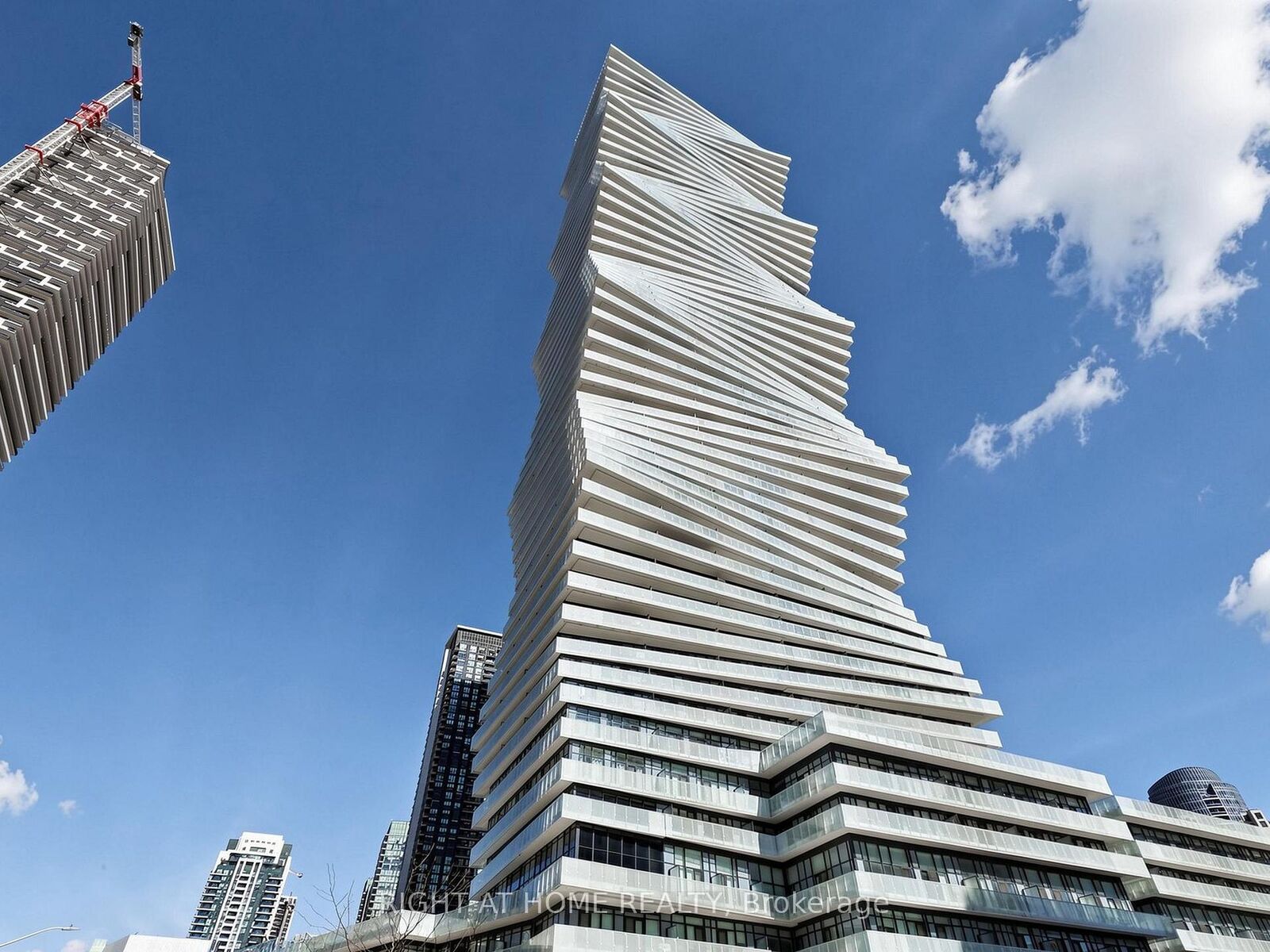 Property Photo:  3883 Quartz Road 3412  ON L5B 0M4 
