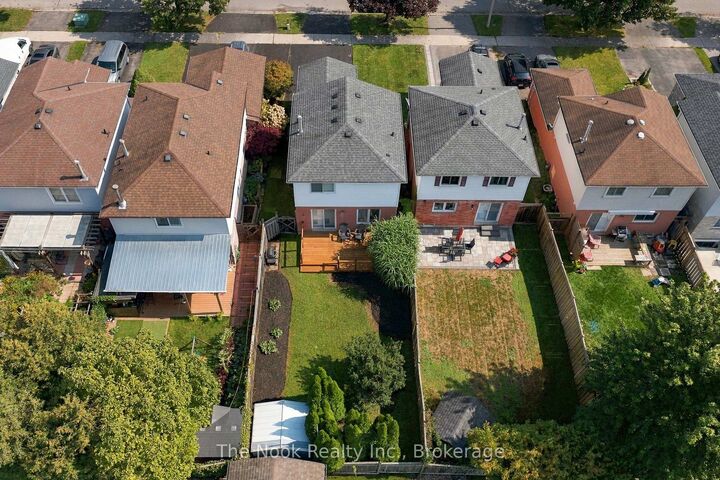 Property Photo:  16 Kershaw Street  ON L1C 4S4 