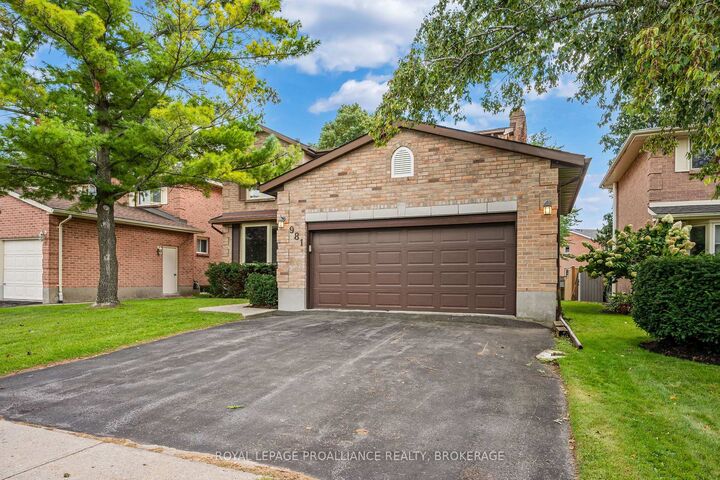 Property Photo:  981 Edinborough Crescent  ON K7P 2C8 
