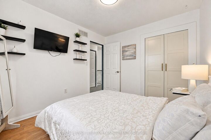 Property Photo:  32 Summers Drive  ON L2V 4Z9 