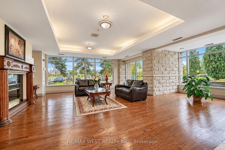 Property Photo:  2502 Rutherford Road 322  ON L4K 5N6 