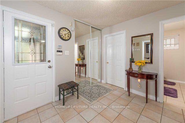 Property Photo: 17 Chadwick Drive ON L1S 5W2