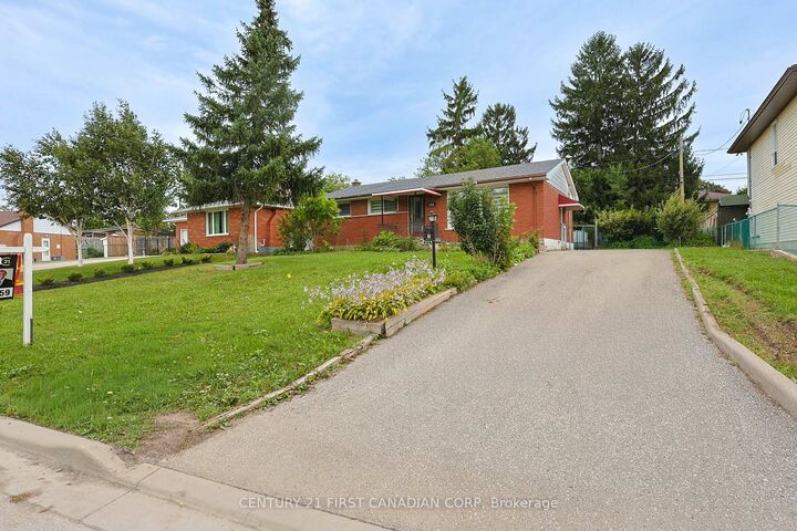 Property Photo:  268 Burlington Crescent Upper  ON N5Z 3G5 