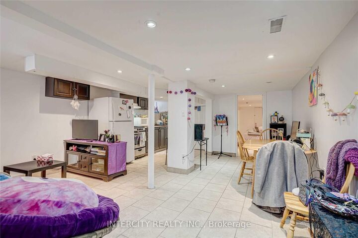 Property Photo:  43 Marlee Avenue  ON M6E 3B1 