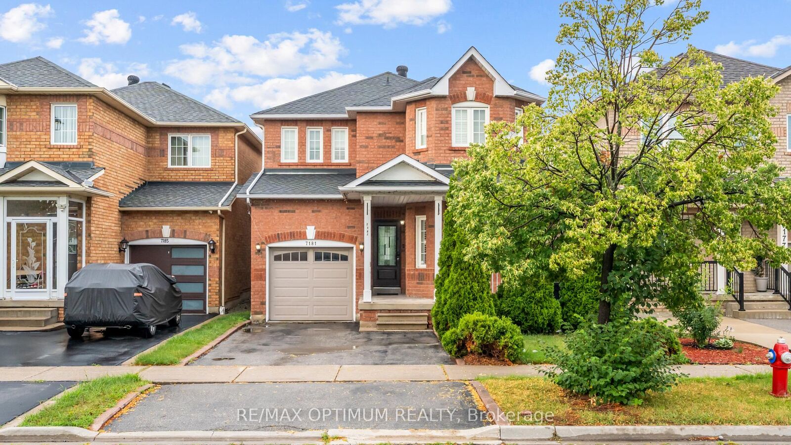 Property Photo:  7181 Tabbyman Walk  ON L5W 1K4 