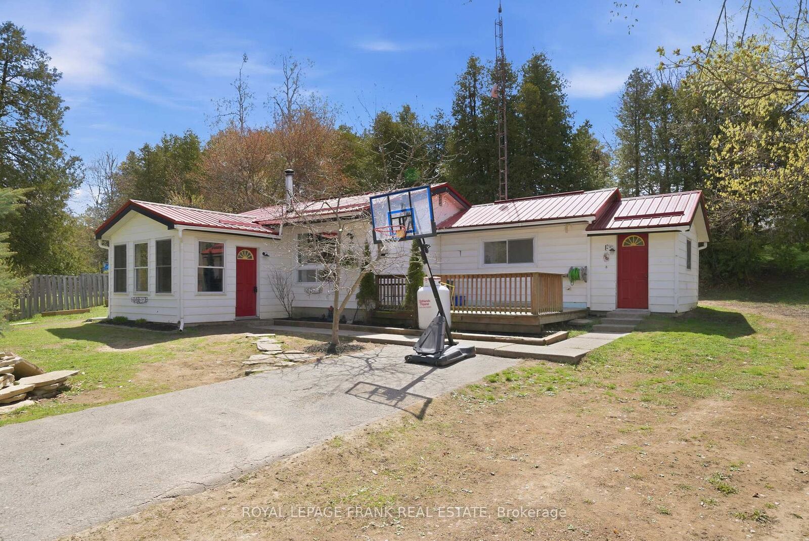 Property Photo:  28 South Bayou Road  ON K0M 1N0 