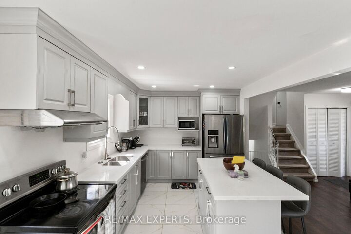 Property Photo:  23 Thomas Street  ON K9A 1K1 