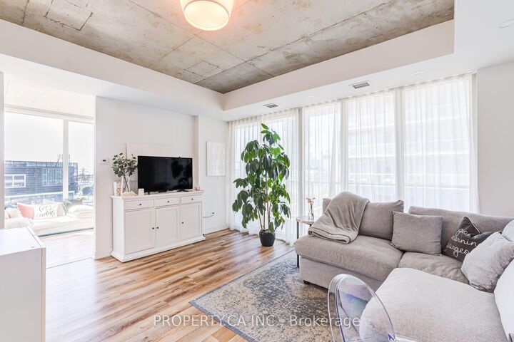 Property Photo:  25 Baseball Place 607  ON M4M 2A5 