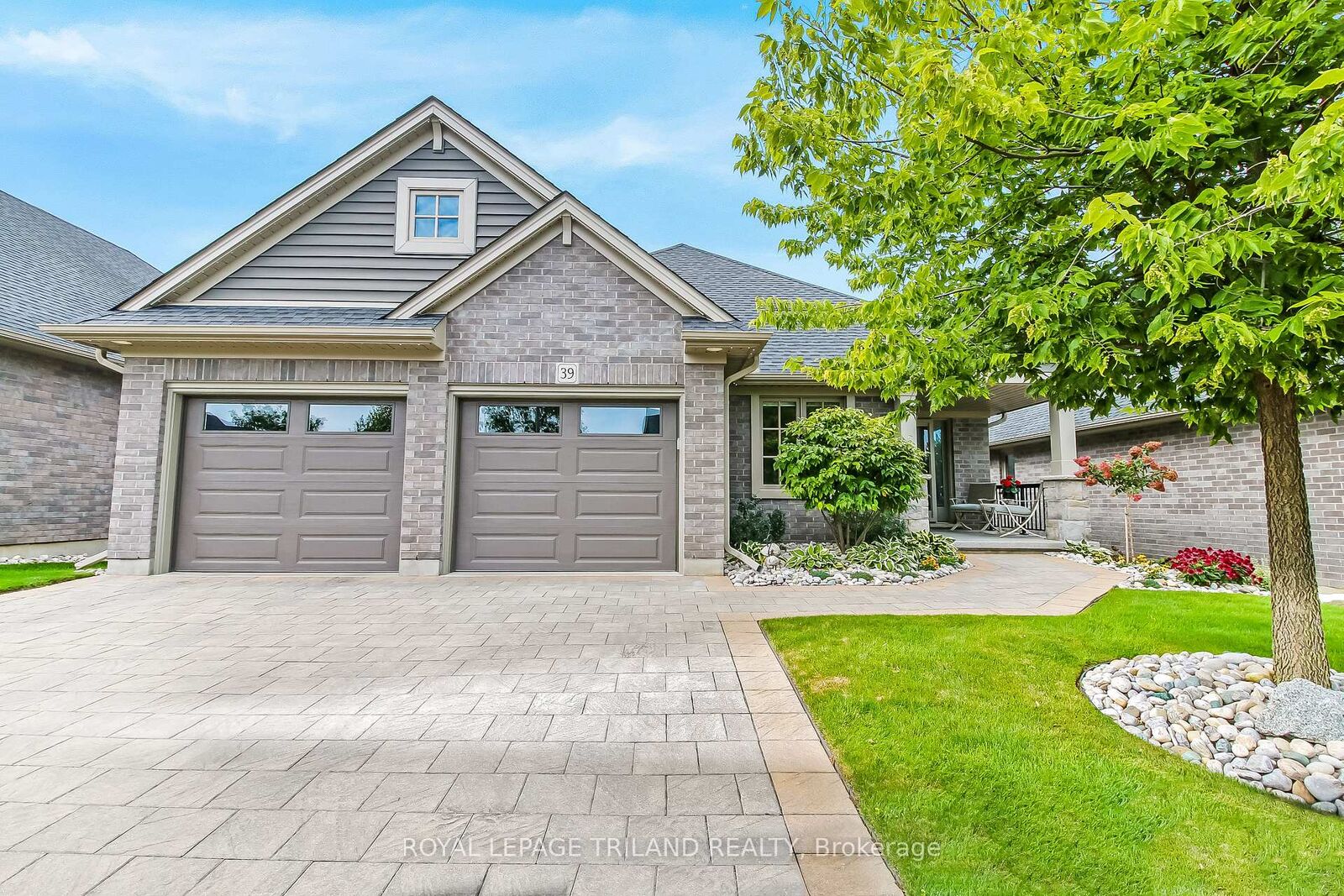 Property Photo:  234 Peach Tree Boulevard 39  ON N5R 0G8 