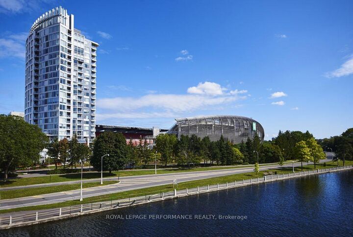 Property Photo:  1035 Bank Street 907  ON K1S 5K3 