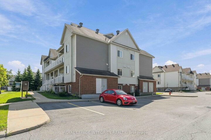 Property Photo:  100 D Artesa Private  ON K2S 0J8 
