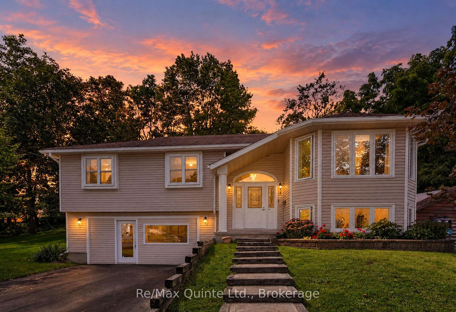 Property Photo:  14 McCamon Avenue  ON K0K 3J0 