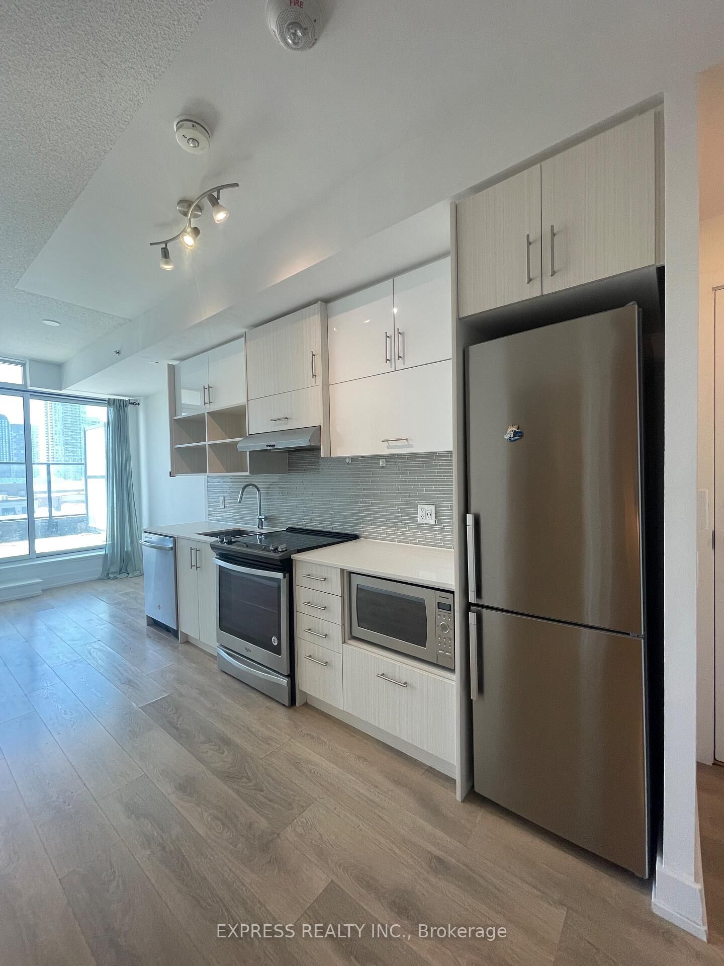 Property Photo:  128 Fairview Mall Drive 501  ON M2J 0E8 